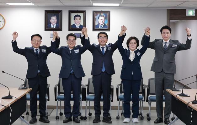 민주 경기지사 경선 '결선투표'로…'현직 vs 당심' 수싸움