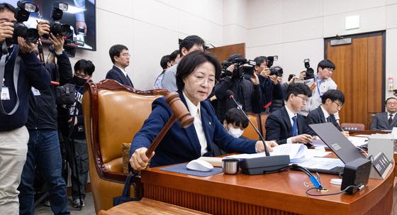 TK통합법 신경전…추미애 "필버부터 취소" vs 송언석 "몽니"