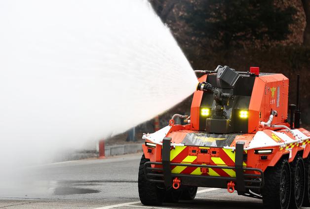 현대차 소방로봇 '심장'에 SK온 배터리…로봇, K-배터리 진가 확인