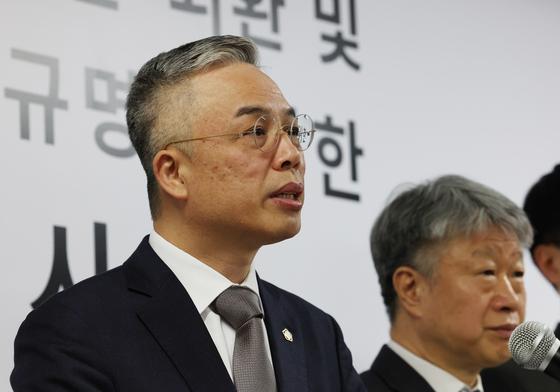 2차 종합특검, 58명 기소…'대북 송금 개입' 등 46건 경찰 이첩