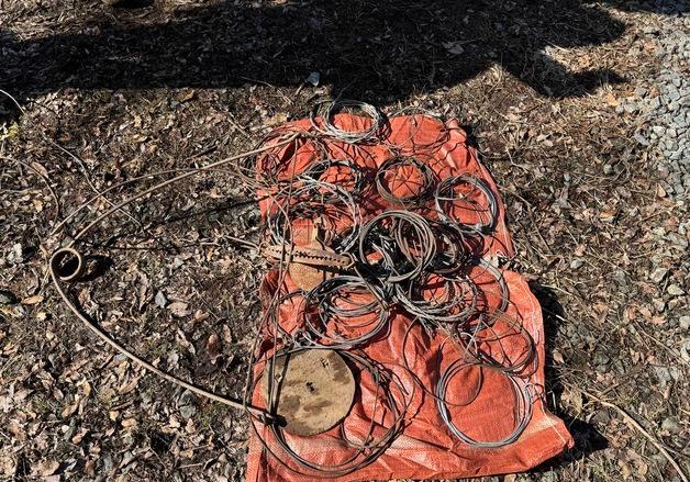 영산강청, 장성 일대서 야생동물 불법 엽구 27점 수거