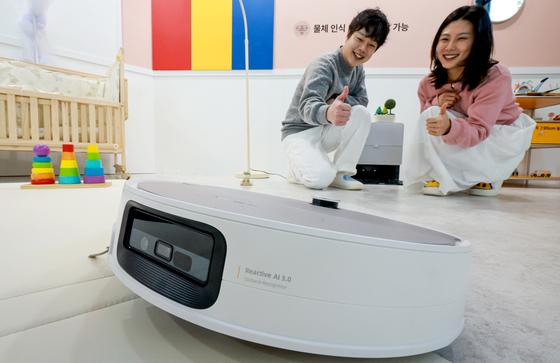 로보락, 3.6만Pa 흡입력 'S10 맥스V 울트라' 출시…보안·AS 강화