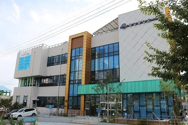 광양용강도서관 '문학 상주작가 지원사업' 선정