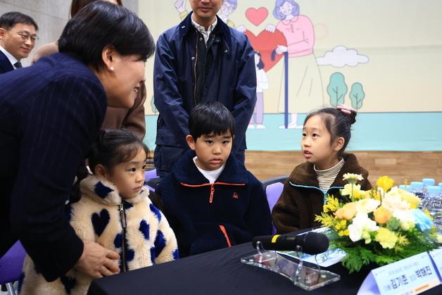 농어촌 기본소득 오늘부터 첫 지급…장수·순창 등 10개 군 '월 15만원'