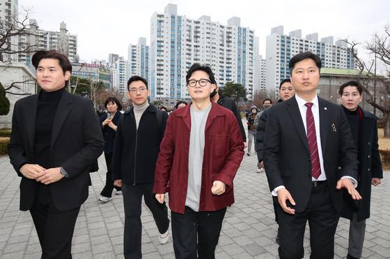 한동훈, 오늘 '보수 성지' 대구 서문시장 방문…인근에선 반대집회