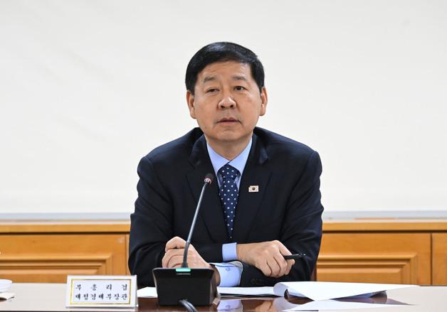 구윤철 "공공조달에 'AI 전용트랙' 신설…혁신제품 국산부품 50% 의무화"