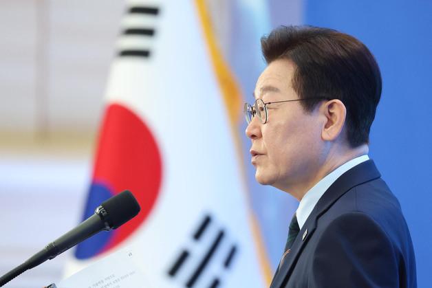 李 "농어촌 기본소득 2년으로 안돼…균형발전 위해 영구적"