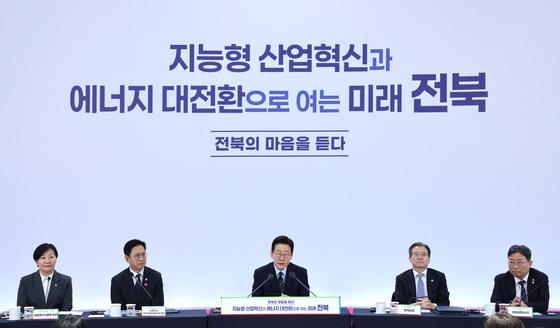 "미래산업 '헴프' 새만금에 육성" 타운홀미팅서 밝힌 정부 의지