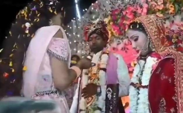 결혼식서 총맞은 18세 신부…범인은 2년 간 스토킹하던 이웃 남자