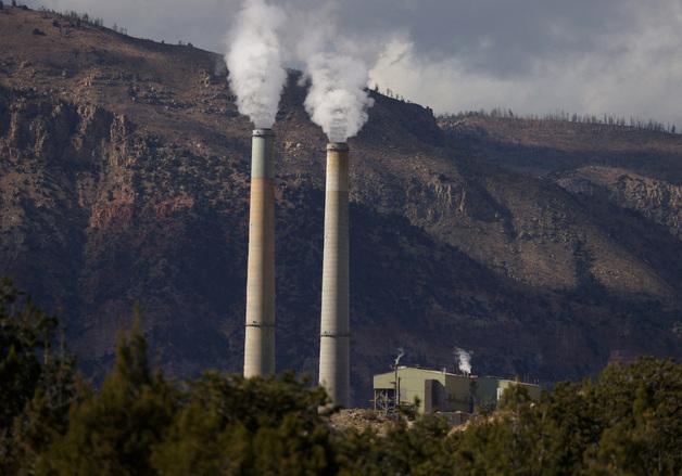 "석탄은 아름답다" 트럼프 귀환에…美발전소 오염물질 배출 급증