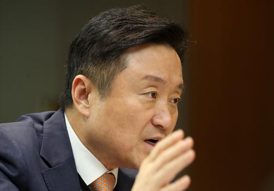 최인호 HUG 사장 "거품 낀 부동산 정상화 과정…순수 임대 늘려야"