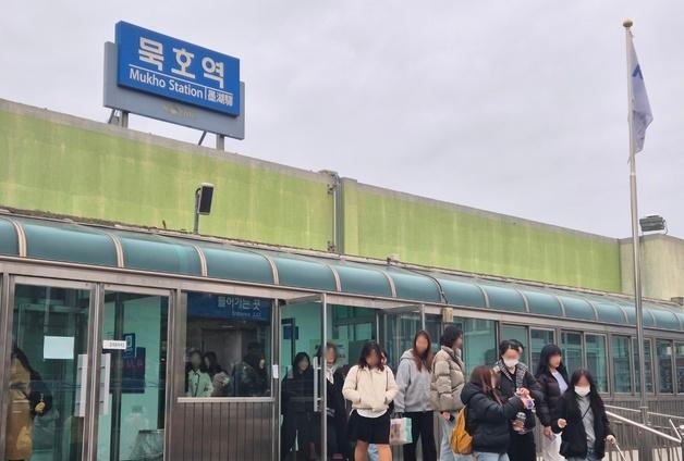 2월 끝자락, 전국은 '봄맞이' 인파…바다·공원·산 북적(종합)