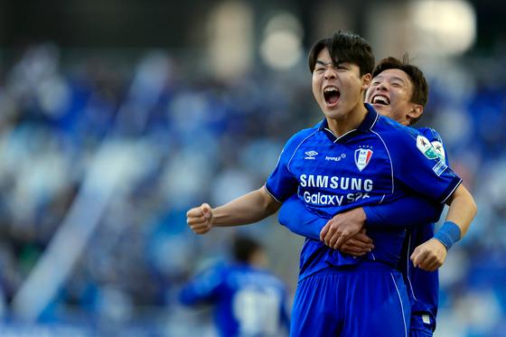 '이정효호' 수원, 두 마리 토끼 잡았다…2만4천명 앞에서 개막전 승리