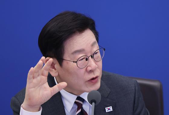 李 "4년 전부터 유예 종료 예정, 대비 안한 다주택자 책임"