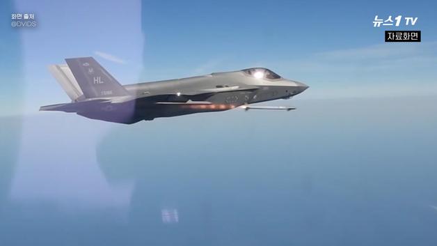 [영상] 이란, 하루 동안 항모·유조선 연달아 위협…美 F-35C, 샤헤드 격추로 대응