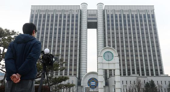 내란전담재판부는 '고법 형사1부·12부'…尹 2심 맡는다