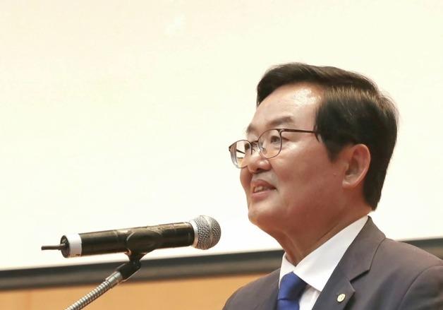 '사퇴 철회' 문인 광주 북구청장 3선 도전하나…10일 입장 표명