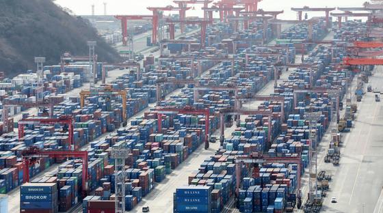 반도체 '단일엔진' 가속하며 2월 수출 끌었다…슈퍼사이클 2막 본격화