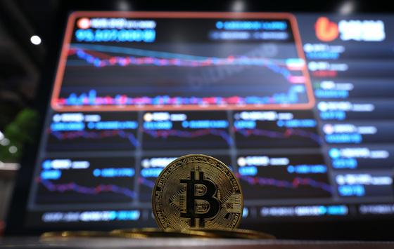 빗썸, 비트코인 오지급 사과…"고객 손실액 10억 보상"