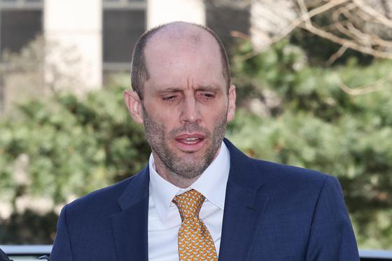 로저스 쿠팡 대표, 주식 성과보상 66억…전년比 43% 감소