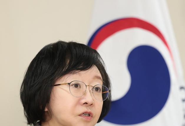 식약처장 "의약품 허가·심사기간 세계 최단 240일내로"