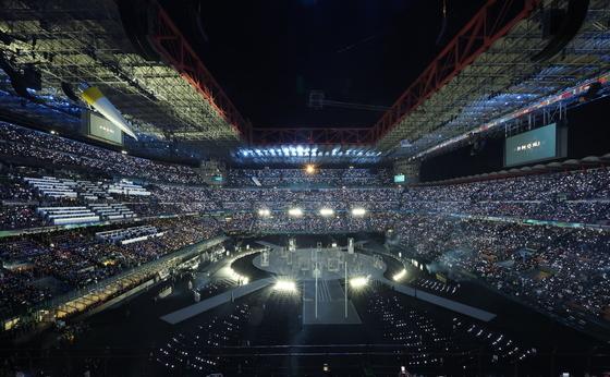 400㎞ 떨어진 두 도시의 조화…밀라노·코르티나 올림픽 막 올랐다