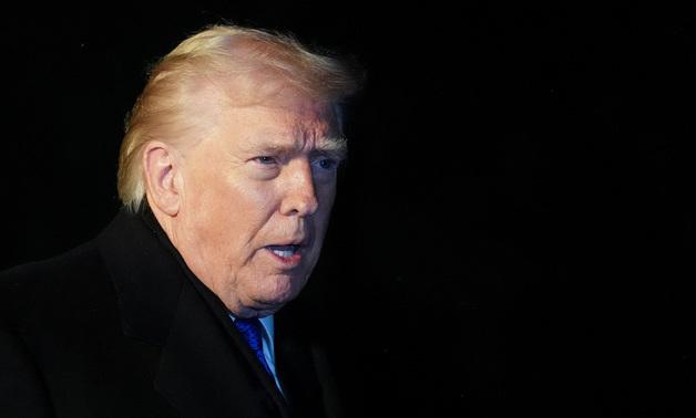 트럼프, 핵협상 재개 이란 최대 압박…추가 관세 행정명령 서명