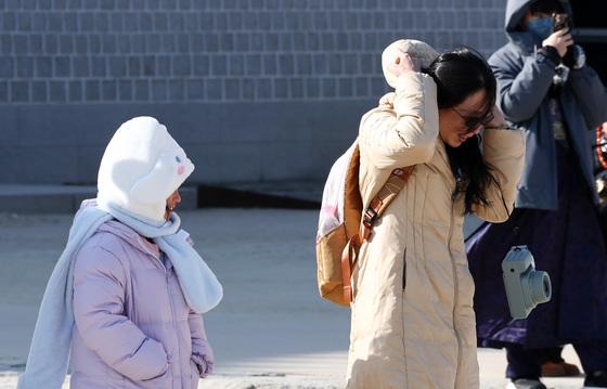 드디어 풀린 한파…설 연휴까지 평년 웃도는 '포근한 봄기운'