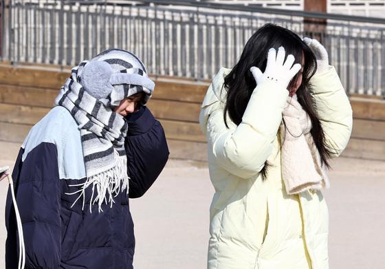 [오늘의 날씨] 충북·세종(9일, 월)…제천·괴산 –13도 한파 계속