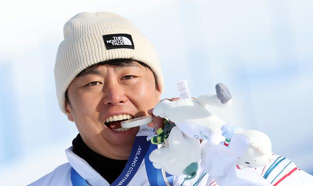 3전 4기 끝에 올림픽 메달 품은 김상겸