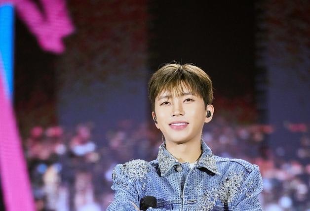 '데뷔 10주년' 임영웅, 고양 스타디움 입성…트로트 가수 최초