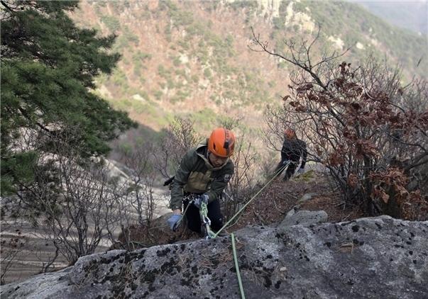 국립공원공단, 북한산 해빙기 취약지역 65개소 안전점검 
