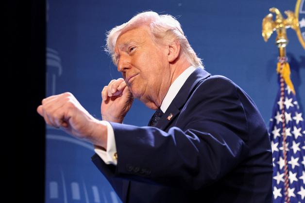 포성 11일째…"전쟁 곧 끝나" 트럼프 국면전환, 이란 "항전"