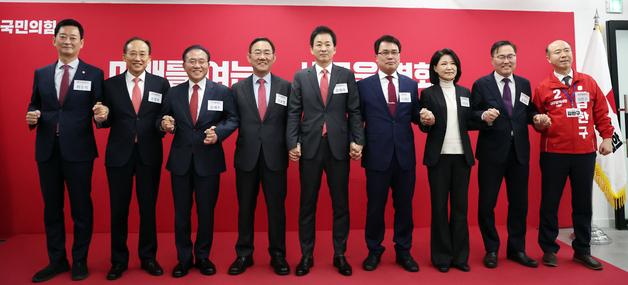 주호영·이진숙 '장외' 김부겸 '날개'…빛 못보는 국힘 대구시장 주자들