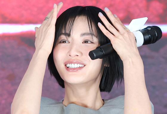 [뉴스1 ★]나나, 강도 사건 후 첫 공식석상…단발 변신으로 ‘클라이맥스’ 등장