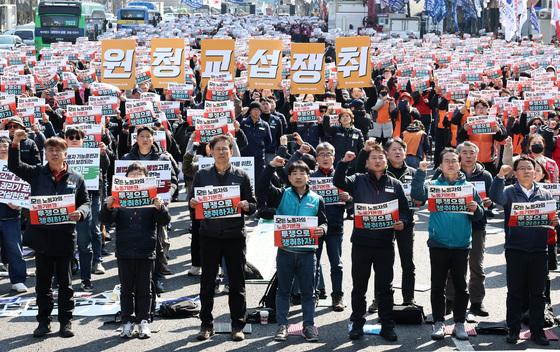 포스코·쿠팡·현대차…노봉법 첫날 원청 교섭 요구 '봇물'