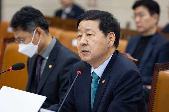 구윤철 "유가 1800원대 적정…최고가격제 2주 단위로"