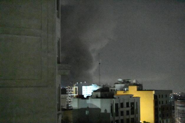 테헤란 전역 폭격 "지옥 같은 밤"…이란 혁명수비대 "장대한 반격"