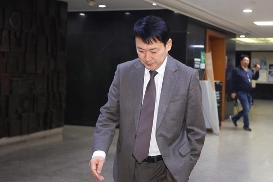 '절윤 결의문' 잉크도 안 말랐는데…집·산토끼 다 떠나는 국민의힘