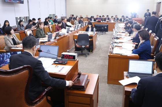 중증환자단체 "'필수의료 기소제한' 지지…환자실속 선택해달라"