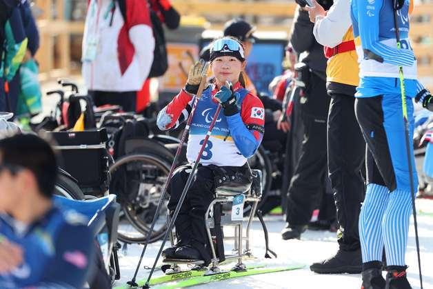 김윤지, 바이애슬론 추적 여자 좌식 준우승…네번째 메달