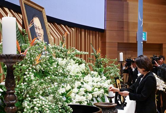 김혜경 여사, 故이해찬 49재 참석…영결식 이어 각별한 추모