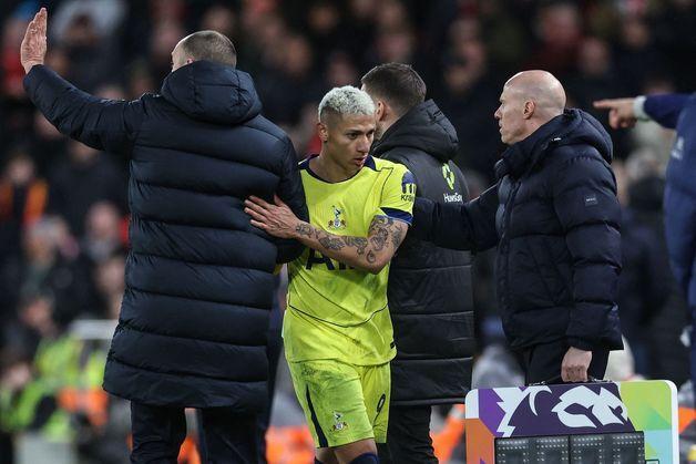 경기장 안팎서 끊임없는 잡음 토트넘, 드리우는 '강등 그림자'