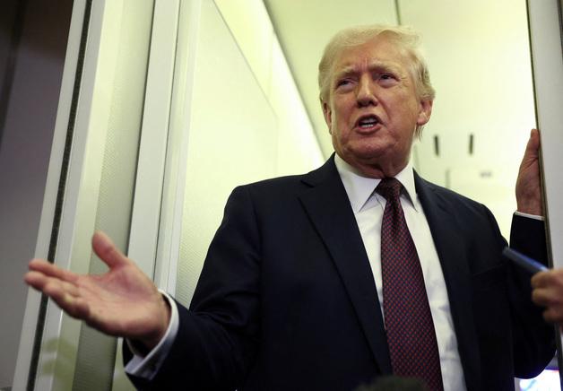 트럼프 "ICE 요원들 美 공항 배치해 불법 이민자 즉시 체포"