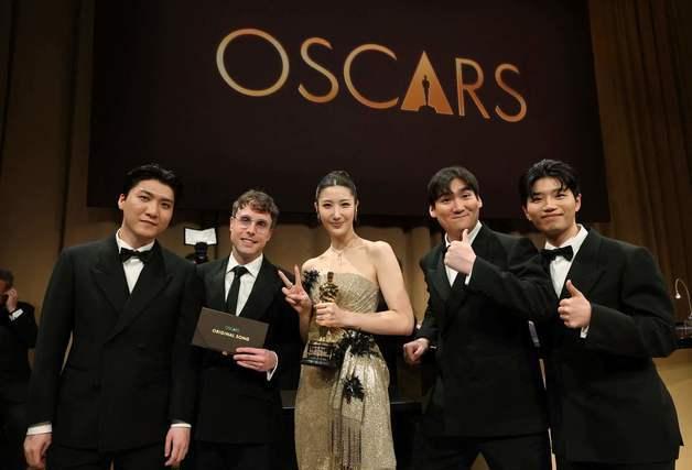 '케데헌' 韓수상소감만 끊었다? 美서도 "악의적" 오스카 비판