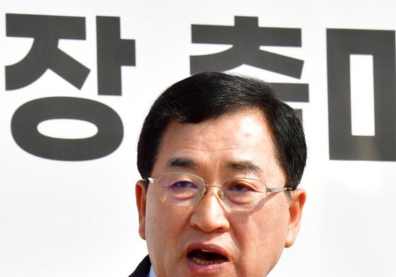 주낙영 경주시장, 자동응답시스템 이용 선거운동 혐의 경찰 조사