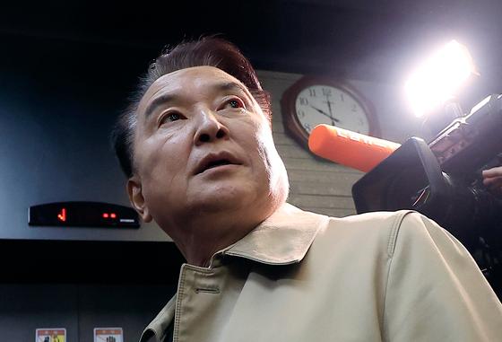 김영환 충북지사 구속영장…3100만원 수수 의혹