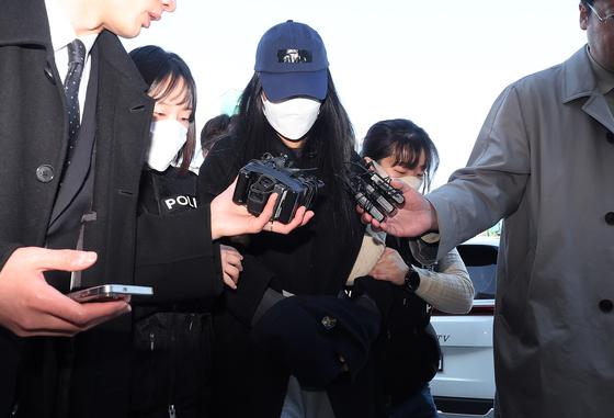 "친모가 목 졸라 3살 딸 숨지게 해"…시신 유기 남친 진술