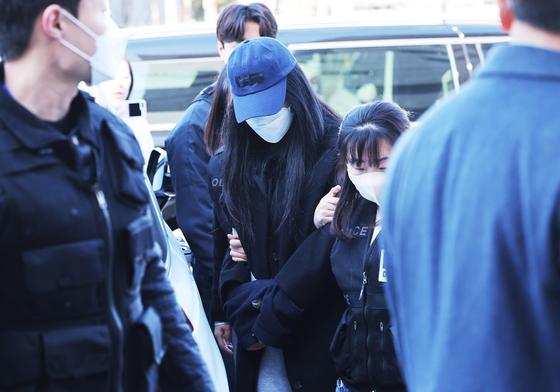 "내 인생의 짐"…3살 딸 살해한 친모·유기 도운 남친 구속 기소