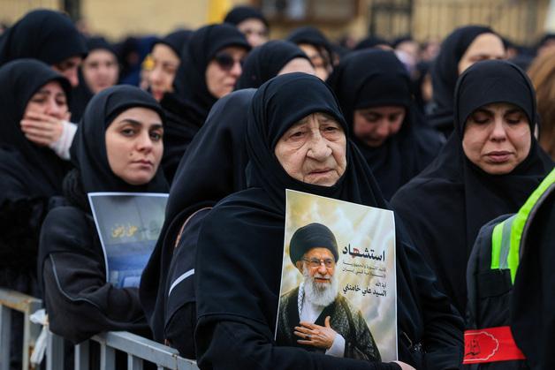 수뇌부 폭사에도 버티는 이란 신정…'다층 권력구조' 위력